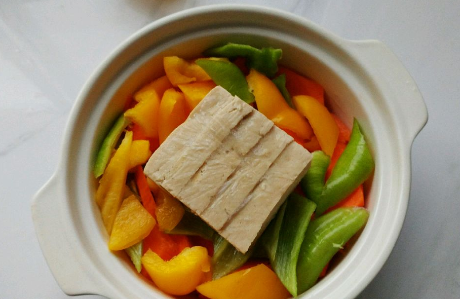 酒酱杂蔬豆腐煲：不一样的香味，不一样的营养保健功效