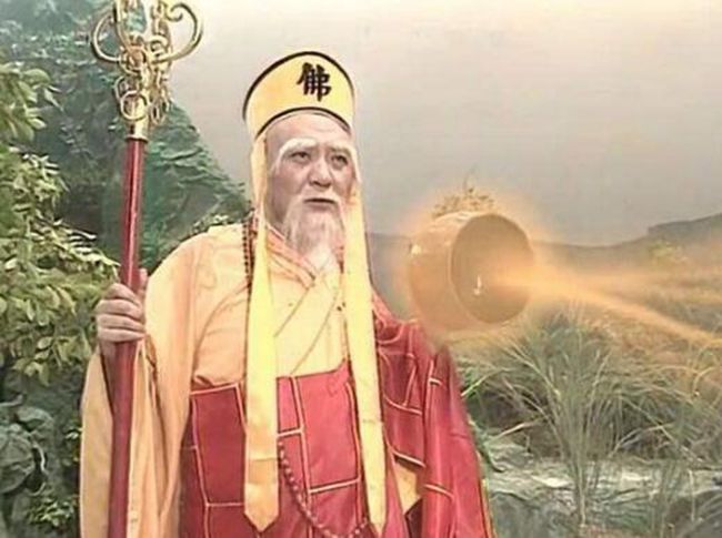 白素贞不知，为啥法海放着那么多妖不捉偏盯着她和官人？至今才懂