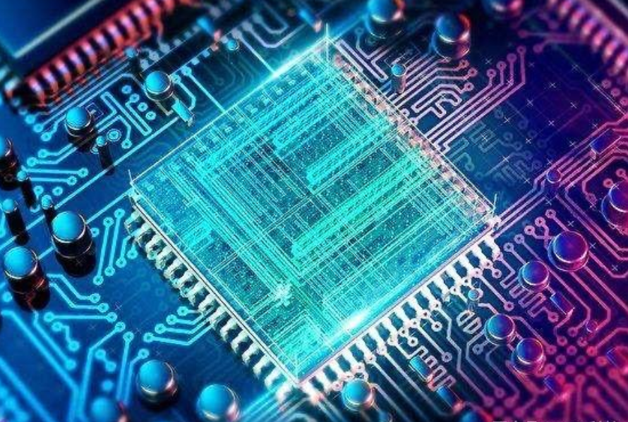 中国量子芯片获得突破！“国产芯”迎转机，果然被张召忠说对了？