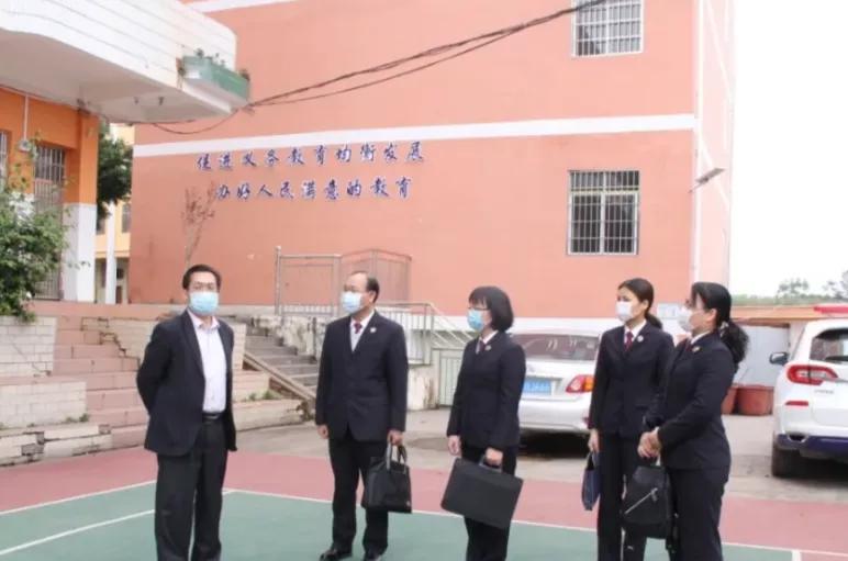 ��ƽ�����衿�찮��������δ����ɳ�