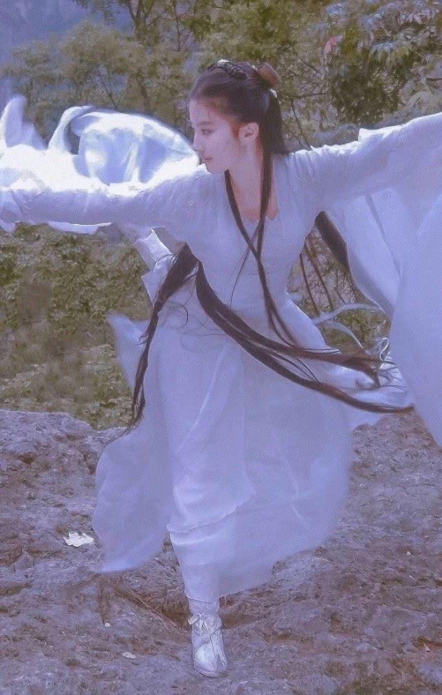 刘亦菲出演反派，病娇阴冷和以前太不一样，有