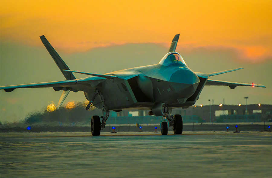 ��-20�M�������׃�Σ��}�ϲ��Ϸ���F-22���������ِ�R