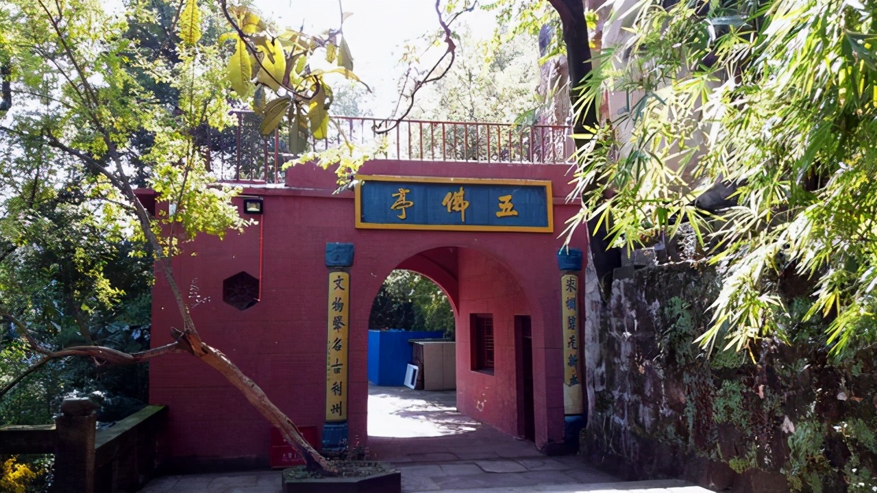 广元传奇：“川主庙”原本祀李冰，后成武氏“皇泽寺”