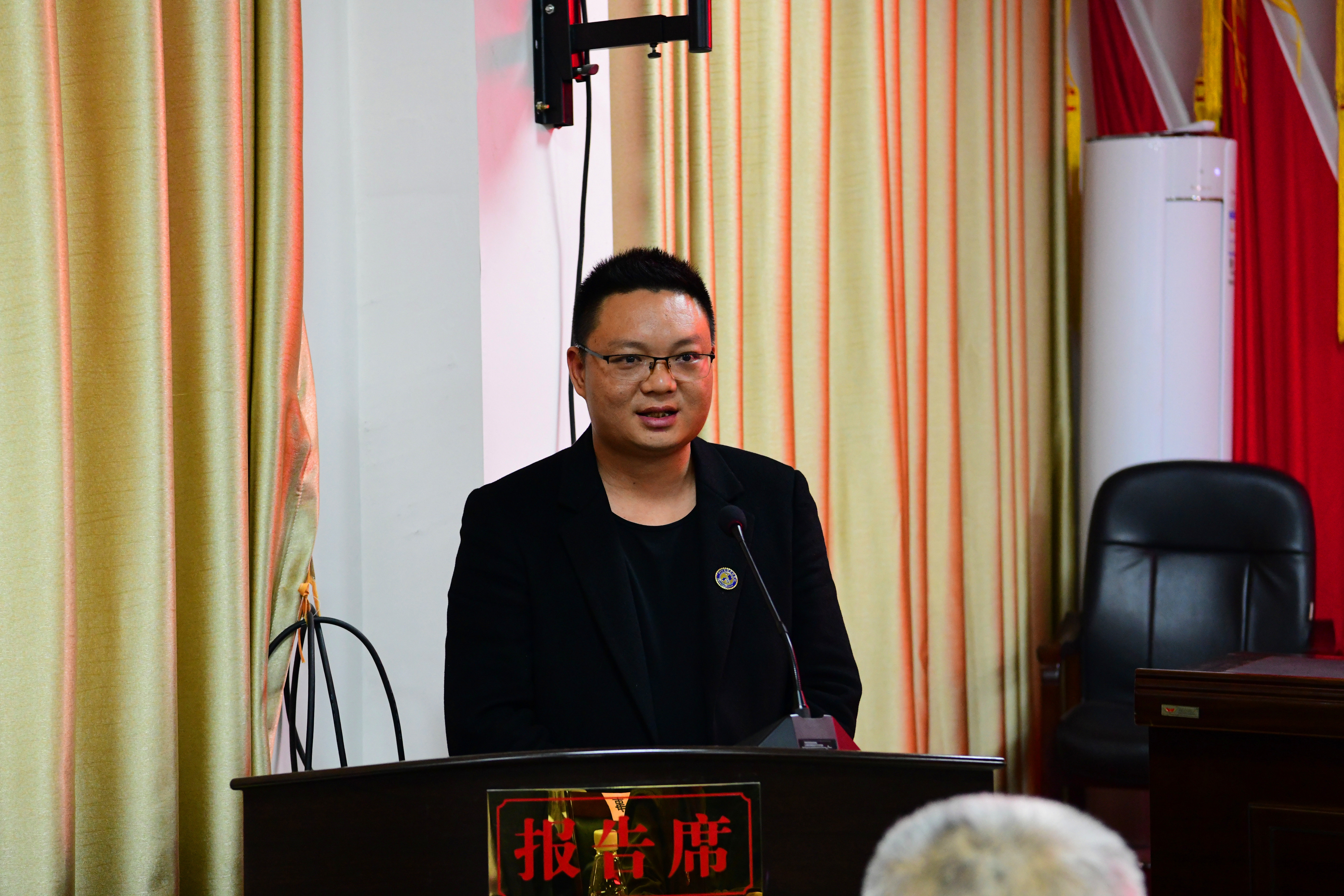 常宁市大堡爱心助学协会成立,当天现场捐款230万元