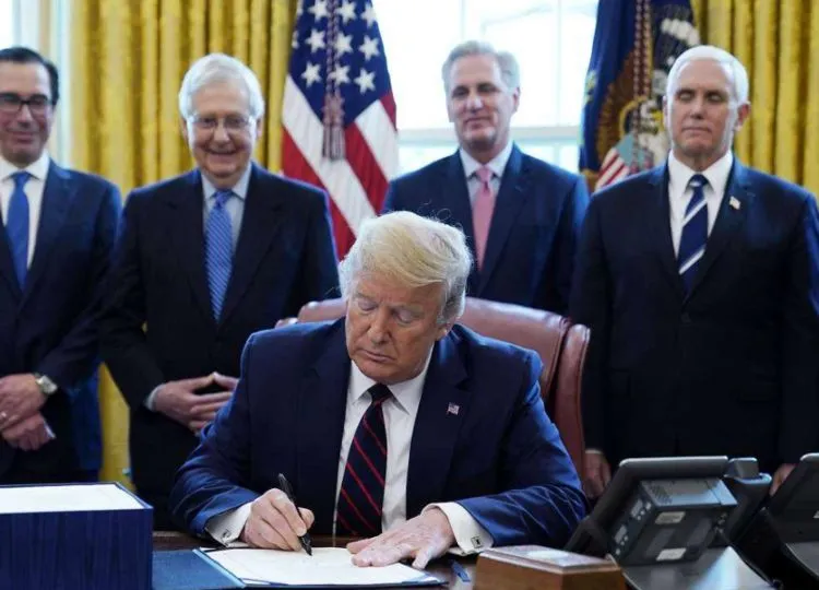 纽约广场竖起“特朗普死亡时钟”，美媒：这是