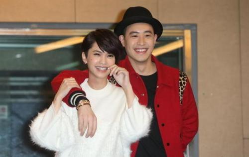 潘玮柏突然官宣结婚，周杰伦撒花为他庆祝，网