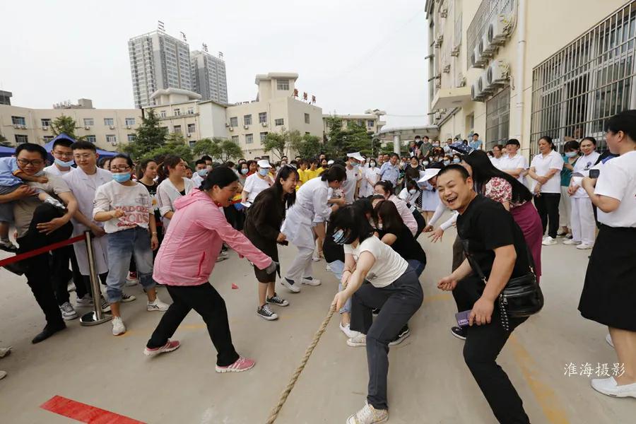 三原县医院庆祝“5.12”国际护士节拔河比赛