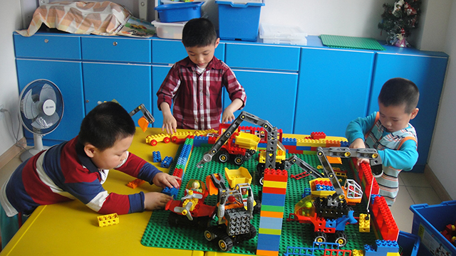 霍思燕和应采儿相反的育儿方式，孩子却同样优秀，因材施教很重要