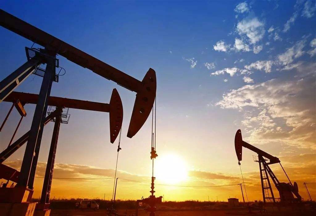 屋漏又逢连夜雨！疫情冲击下，美国总统引以为傲的一项产业要凉了