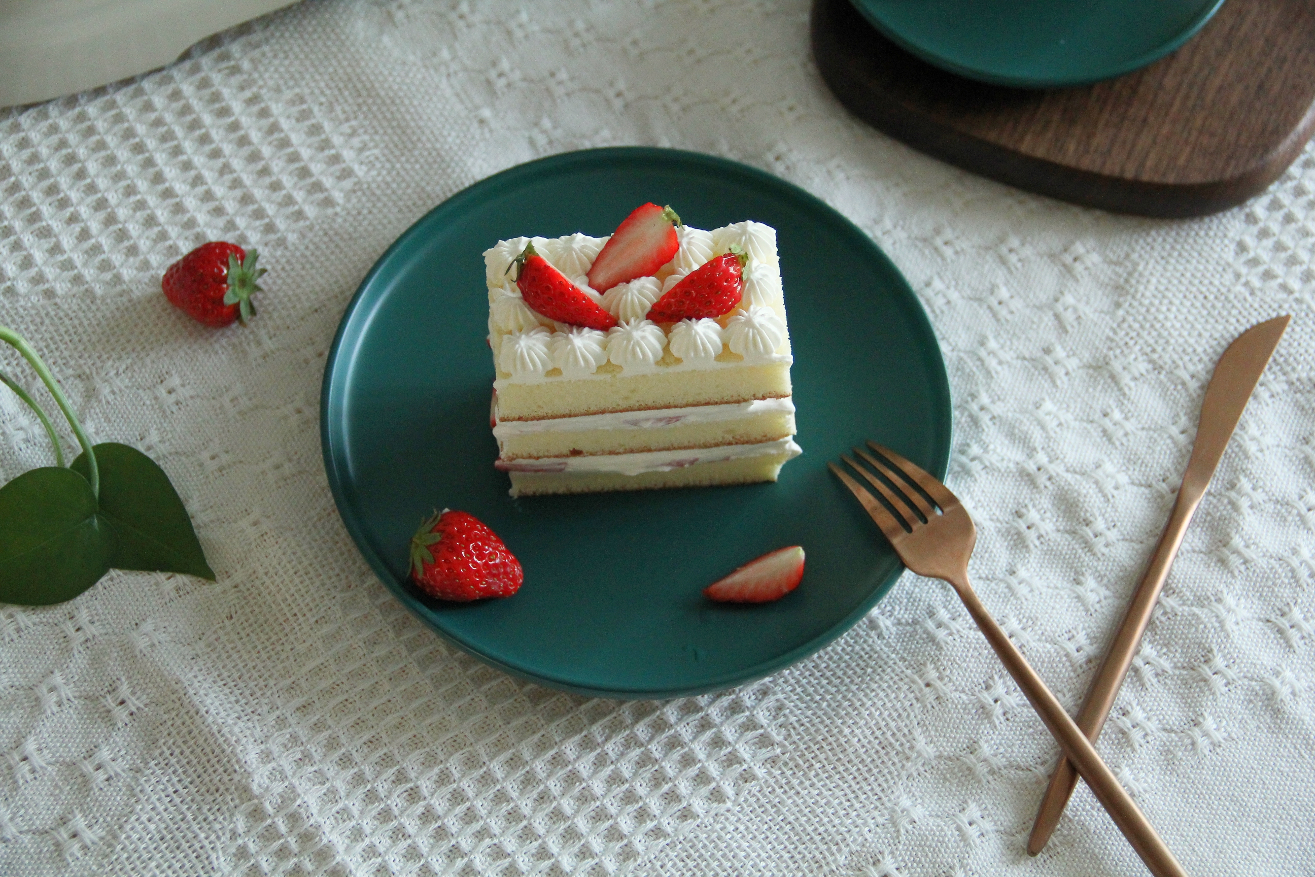 酸酸甜甜的草莓切片蛋糕，下午茶小点心安排！高颜值美味