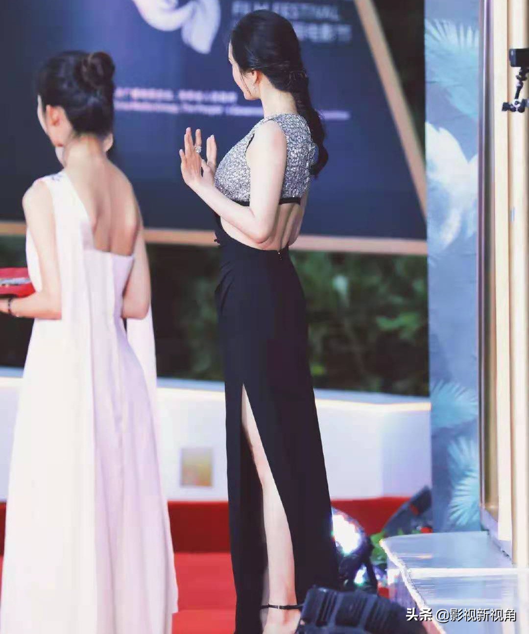 The old photos of Yang Mi's activities were on fire, and the figure was