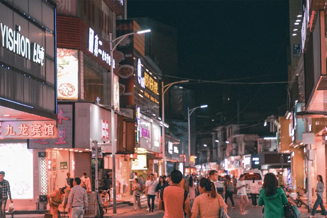 我在深圳，月薪8K，副业收入过万