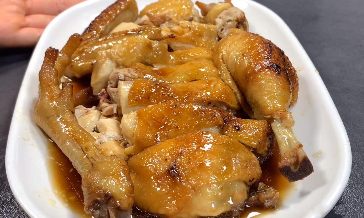 The chicken is really fragrant, tender and delicious. Do you like it with wine and rice?