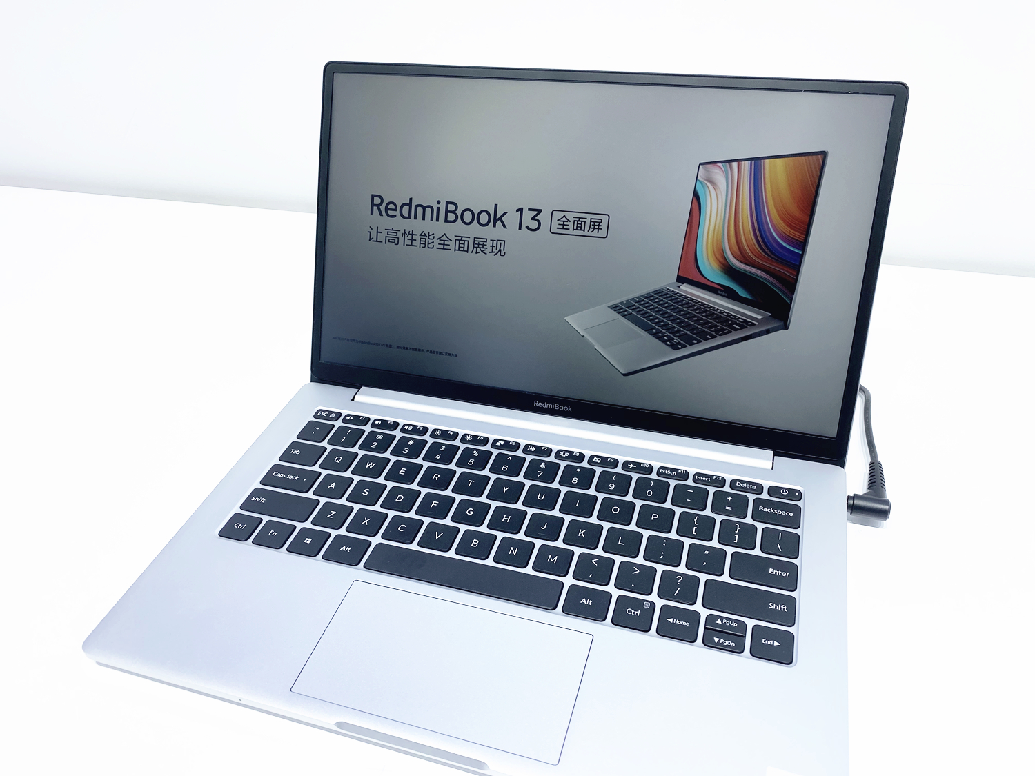 红米noteRedmiBook13感受：十代酷睿 全面屏手机 1.23kg，值得购买吗？