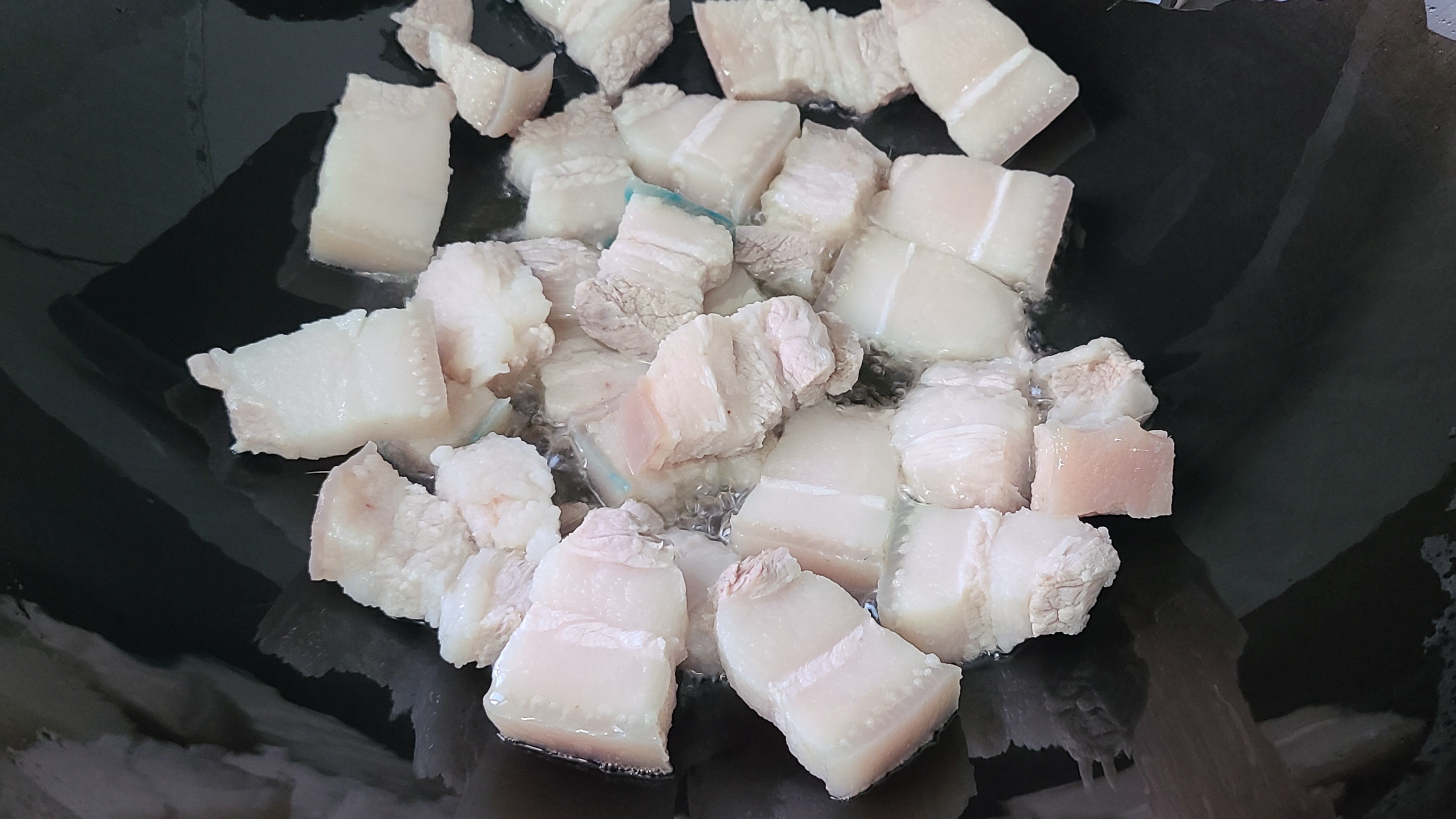 五花肉吃得多了，還是這種家常做法好吃，簡單下飯又營養