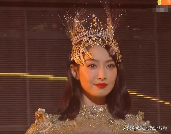 金鹰女神宋茜压轴出场，造型显粗壮，发型太随意