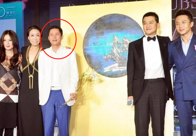 负债四千万又如何？李亚鹏的豪华人脉圈，连杨丽萍都只是其中一角