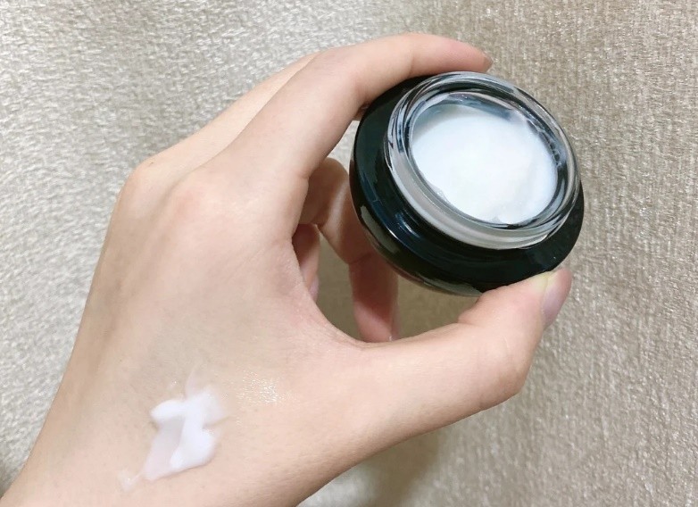 小黑瓶眼霜和小棕瓶眼霜哪个好用？从成分到功效，详细解读