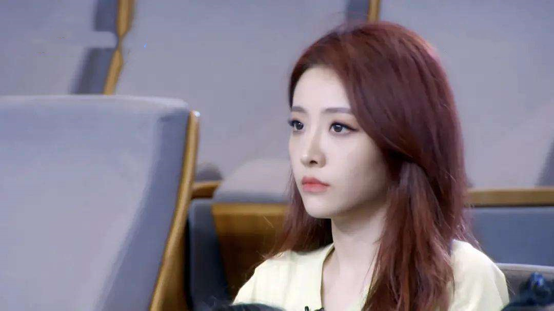 《青你2》官宣重磅嘉宾，李宇春做客总决赛，暗示刘雨昕夺C位？