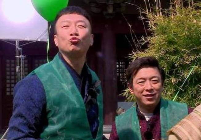 闫妮僵硬、潘粤明胖、刘涛招人烦，中年演员们到底咋了？