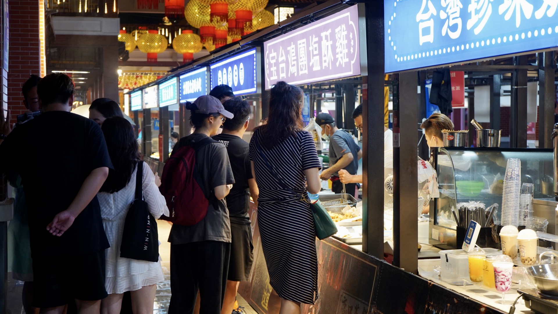 “士林”在昆山 两岸媒体人慧聚广场寻家乡味