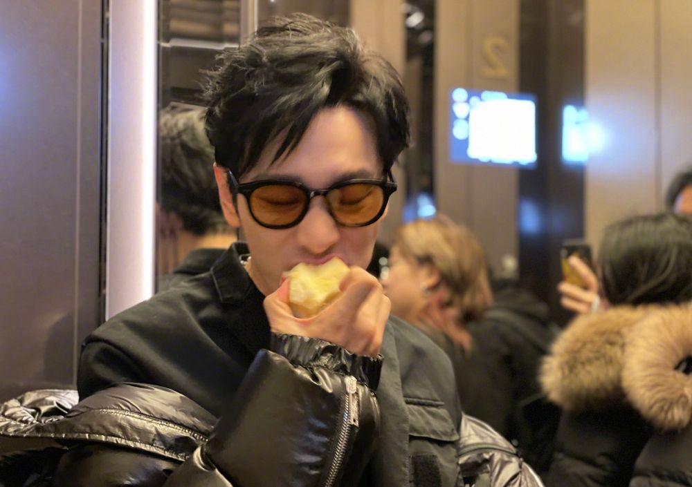 黄晓明公布减肥菜单，减20斤只需每天吃三样，网