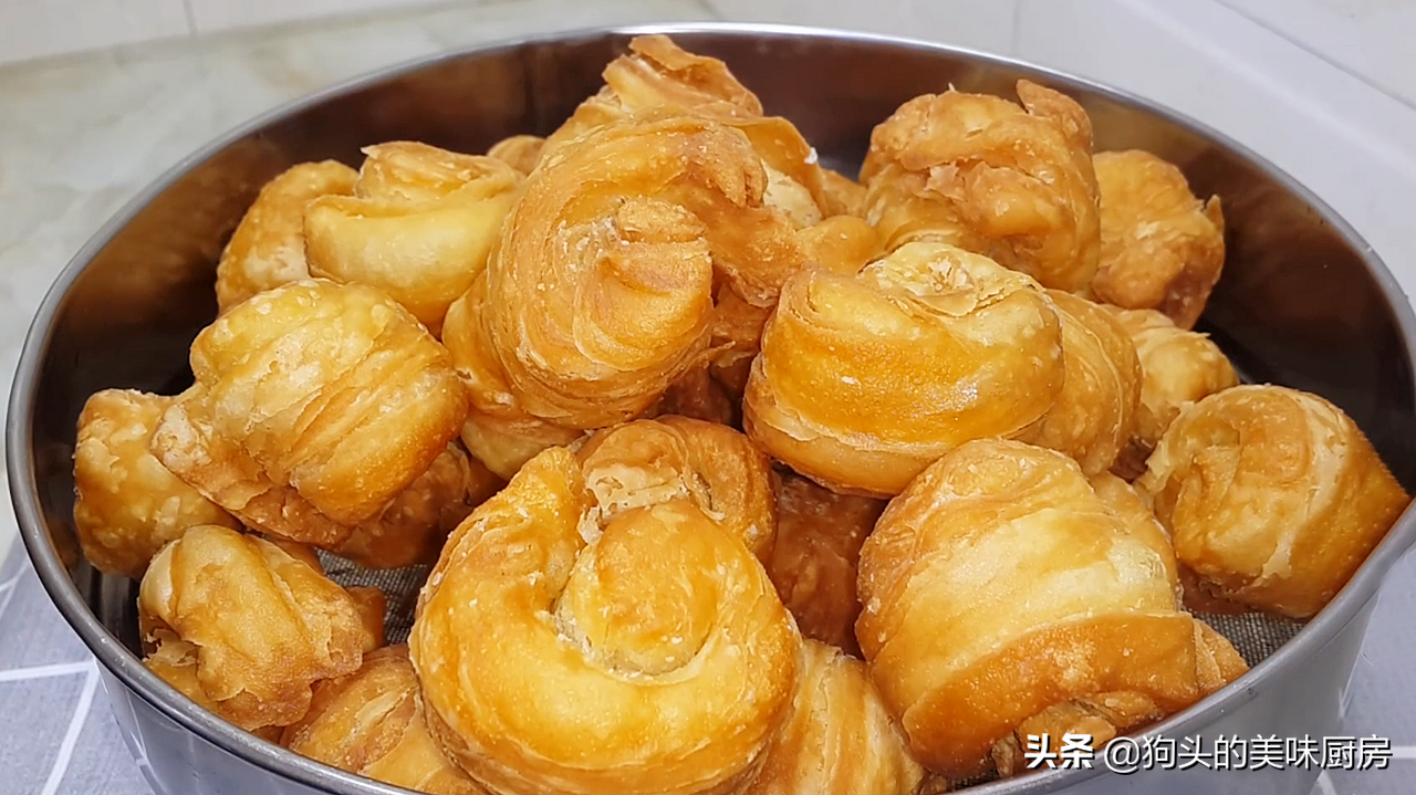 這零食我連吃了三天，一口一個，比麵包還好吃，太香了