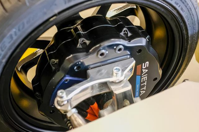 吉利新概念车即将亮相；全新宝马M2 410马力起步一辆