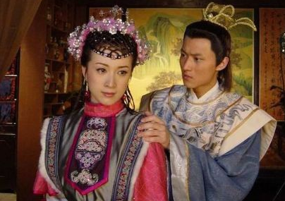 “孔雀公主”金巧巧，挤走范冰冰成博纳老板娘的上位史