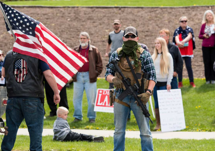 全美50州武裝暴動被號召，首都駐軍正迅速增加，FBI如臨大敵