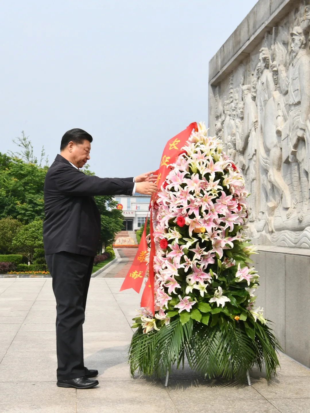 从总书记打卡过的“红色地标”,读懂东方奇迹的“密码”