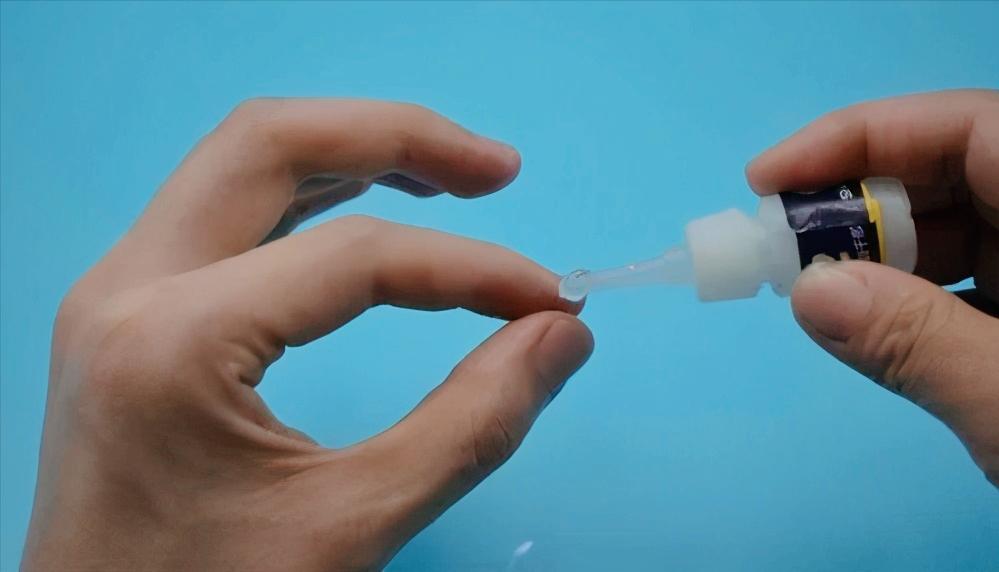 What should I do if my finger is stuck with 502 glue?Learn this trick