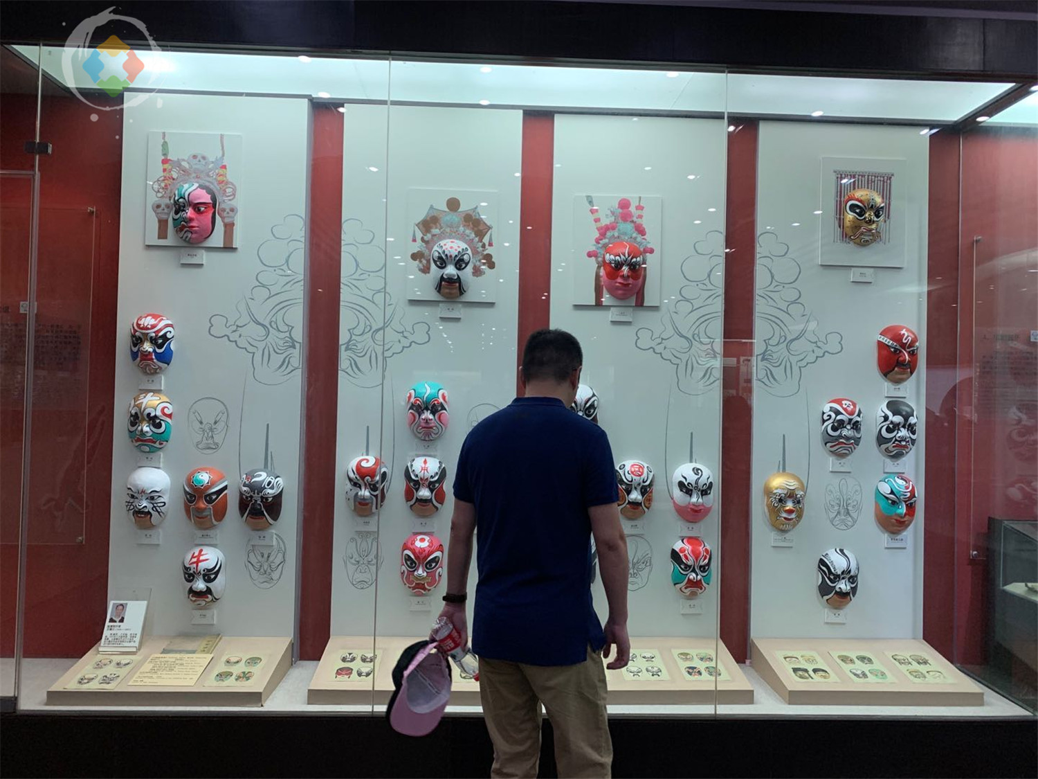 中国传统戏曲是“濒危物种”？重庆川剧砥砺前行，票价越来越便宜