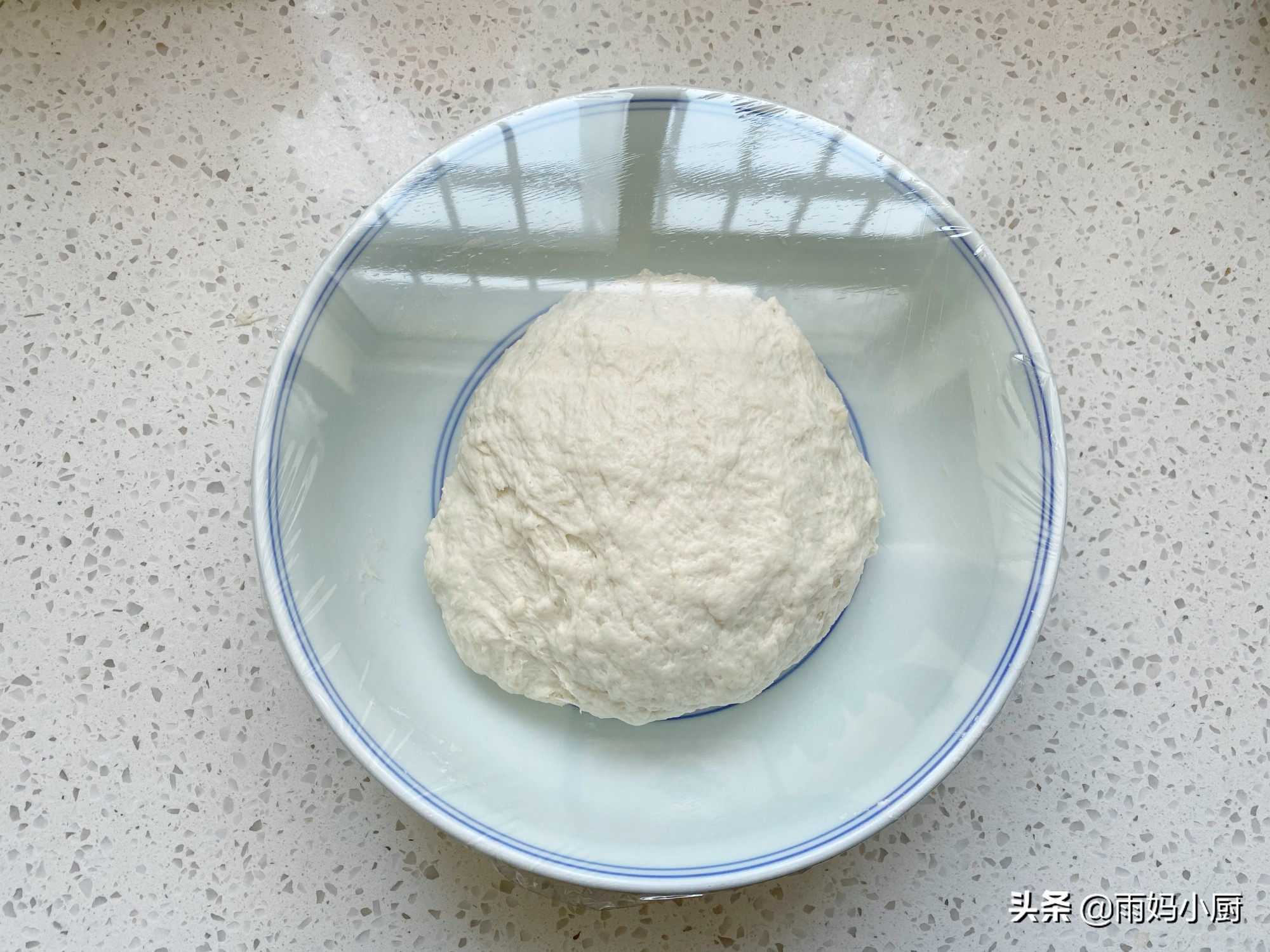 教你椒鹽油餅家常做法，外酥里香層次分明，咬一口香酥掉渣