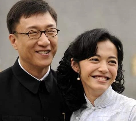 十年后，人民文娱再评《潜伏》：让我欲罢不能