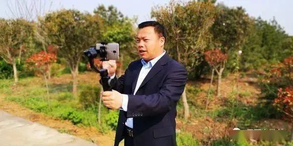 “两会”电商热议,藏着哪些新机会?