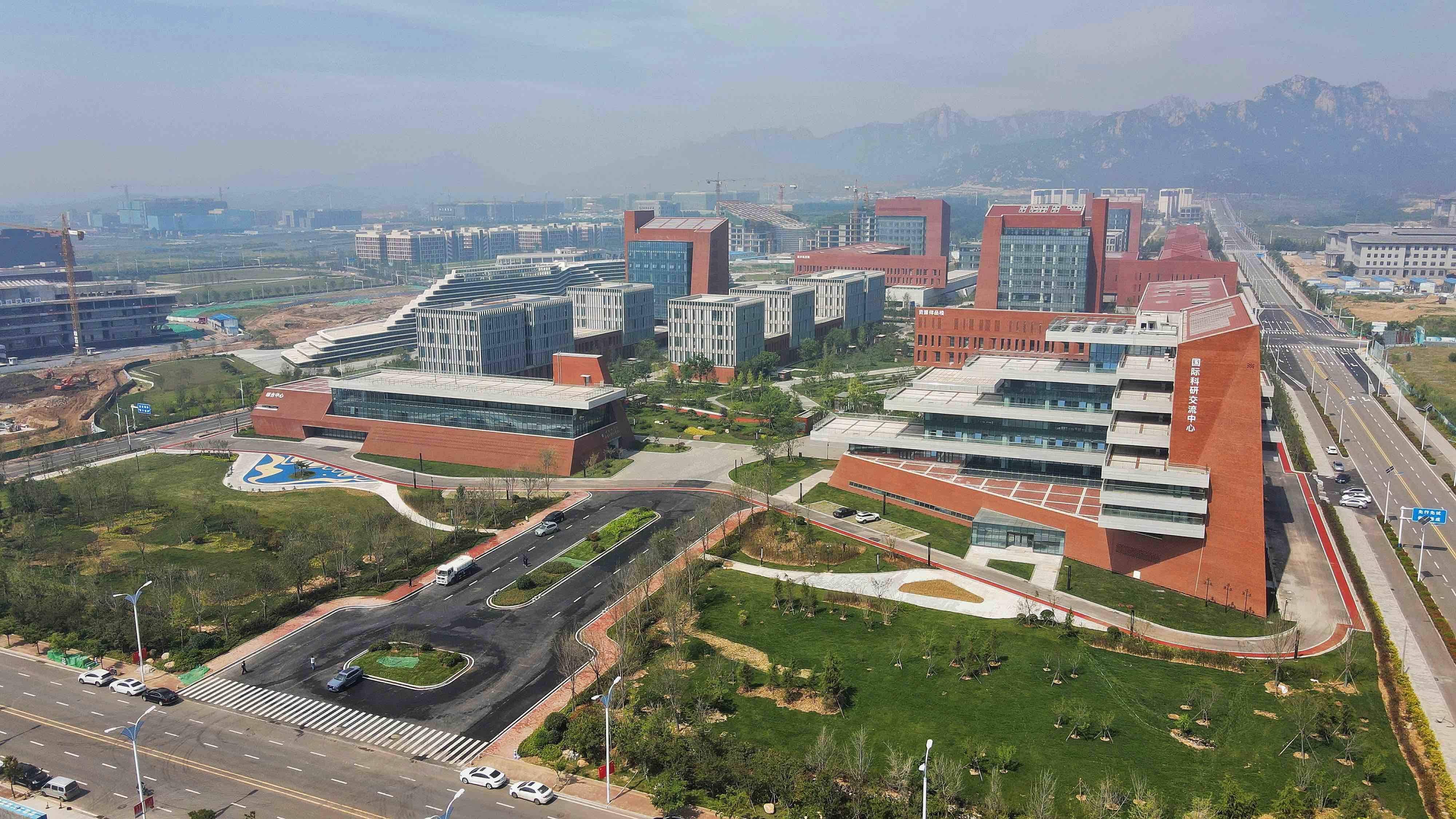 古镇口大学城开启大规模迎新今年秋季将有4所新校启用