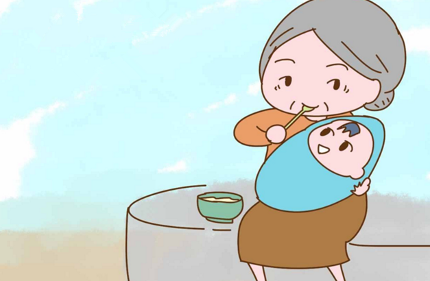 孩子手脚凉，不靠谱奶奶用“热水袋”捂给孩子捂脚，结局痛心