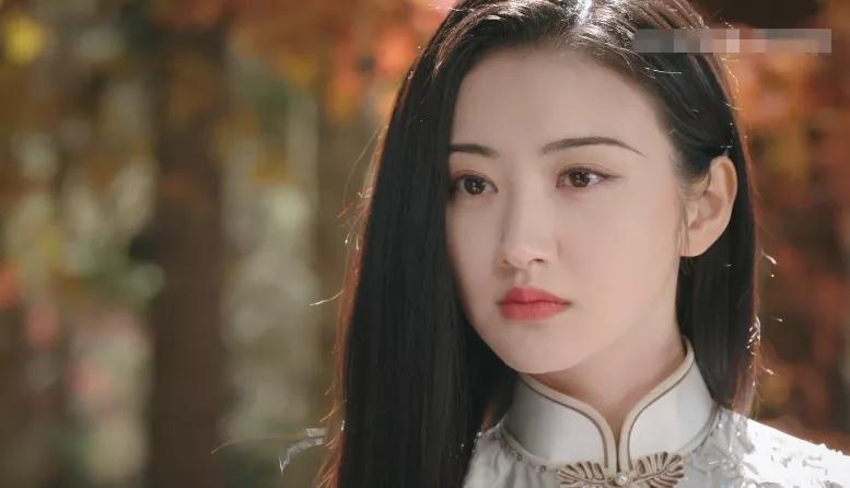 《司藤》首播！景甜无惧怼脸拍，剧情还原度高，张彬彬演技却拉垮