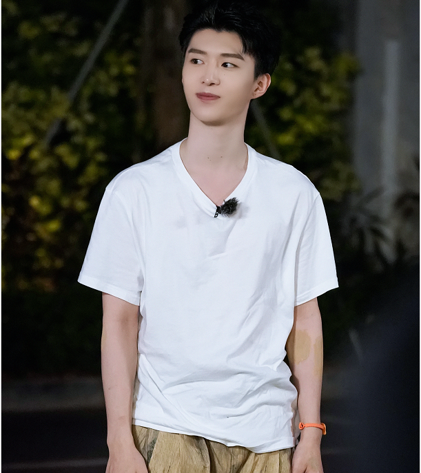 肖战被爆录制新综艺，携手范丞丞令人惊喜，一