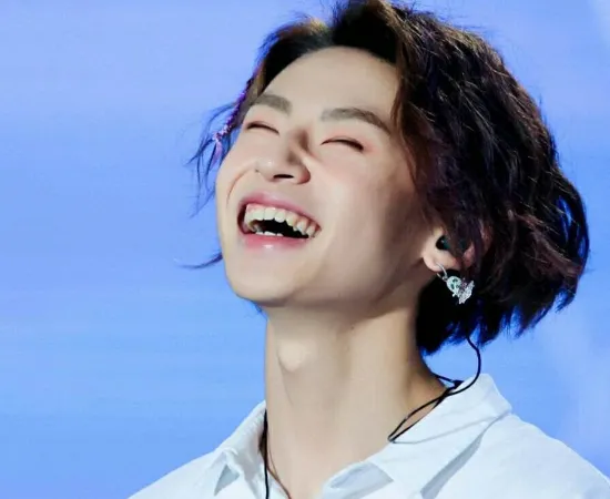 鬼鬼刚来《青春有你2》就紧张叫错王子异名字，