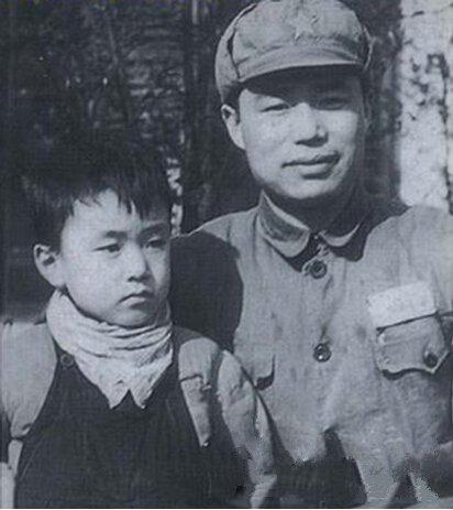 团长王近山有6名警卫员，陈赓才2名，为何？徐帅