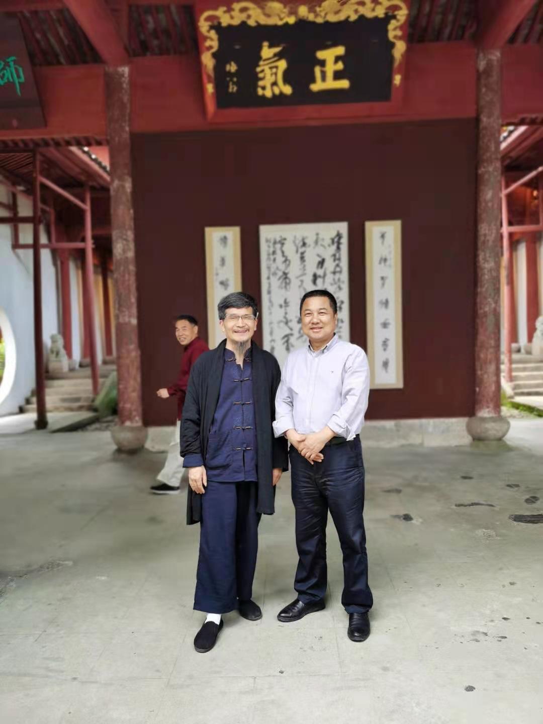 嫘祖文化传播者何君梅参加五一独峰书院《倪翁道坛》文化雅集活动