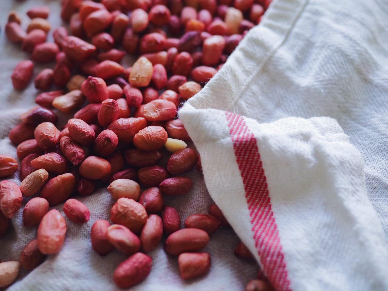 想吃花生酱不用买，5块钱自制一大瓶，纯正无添加，还能做曲奇