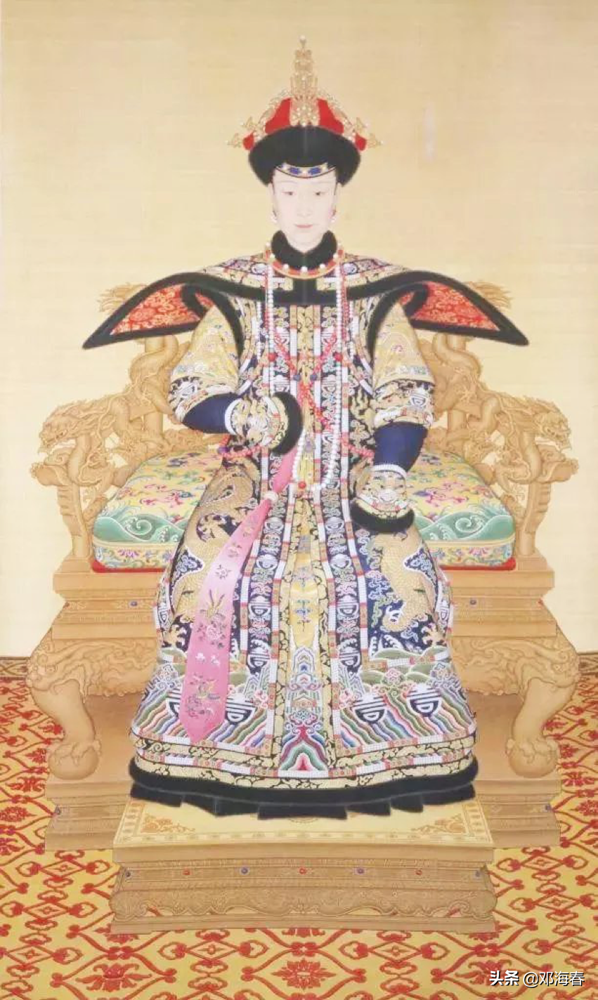 她是富察皇后唯一的后代，被乾隆“圈养”半生，并赐护身符5240个