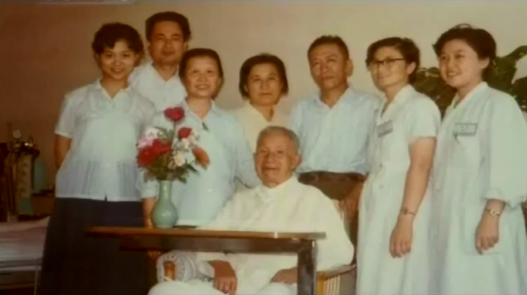 1970����˾��ι�ŵ���ף�����3�����⣬������Աһ��Ҳ������