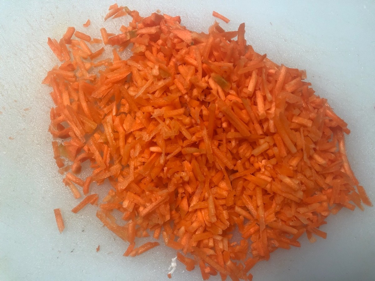 家常萝卜丸子的做法，简单好做，外酥里嫩，一口一个真过瘾