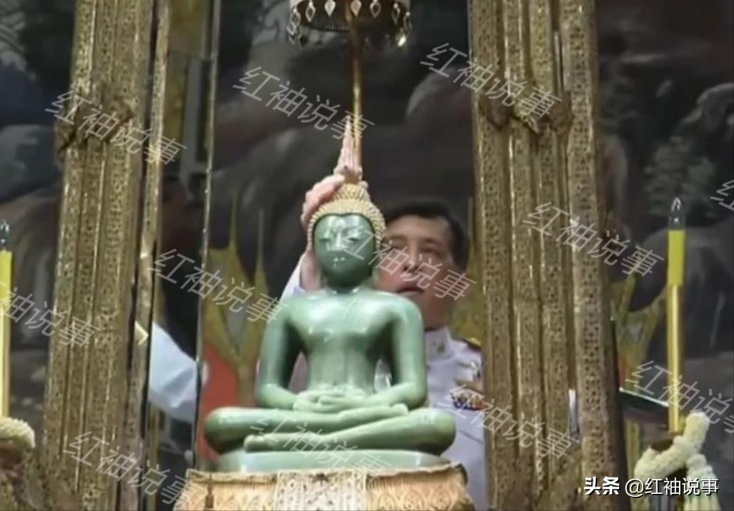 诗妮娜贵妃好心酸！以妾室身份跪拜苏提达，被对方“王之蔑视”