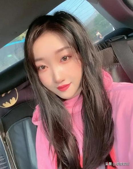 Huang Junjie and Hammer's ex-girlfriend live together?The woman