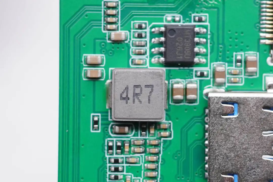 这款拓展坞可让笔记本直接联网，用户都说好，内部黑科技揭晓